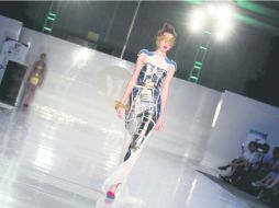 Propuesta. Édgar Lozzano, diseñador tapatío, apuesta por una colección surrealista y elegante.  /