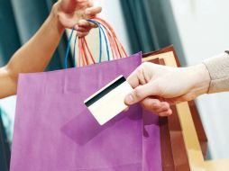 CARTERA. Destacó el incremento de créditos personales, revela la Comisión. ARCHIVO  /