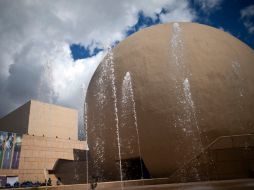 La falta de suministro eléctrico ocasionó que diversos eventos en el Centro Cultural Tijuana se suspendieran. XINHUA  /