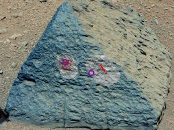 La piedra marciana, hallada por el robot explorador de la NASA. ZUMAPRESS  /