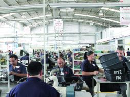 Modificaciones. Senadores dictaminarán algunos puntos en donde empresarios y sindicatos no han logrado ponerse de acuerdo. EE  /