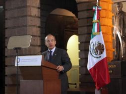 El Presidente encabezó la ceremonia del 20 aniversario de los consejeros escolares de participación social en la educación. NTX  /