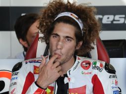 Pilotos y dirigentes se reunirán ante la placa de bronce, en la undécima curva del circuito, donde Simoncelli falleció. ARCHIVO  /