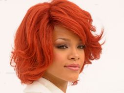 Ocho millones de dólares le pagarían a Rihanna por encender un árbol navideño. AP  /