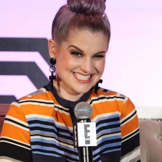 Kelly Osbourne deja atrás los excesos