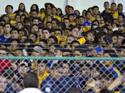 La policía reprimió a la afición del Tigres, incluidos mujeres y niños, en el partido del pasado fin de semana. ARCHIVO  /