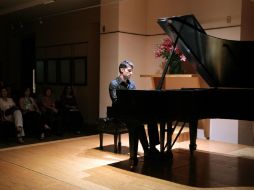 La razón que lo trae de vuelta a su país de origen es la visita al espacio educativo La Barranca.  /