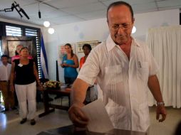 La fuente se abstuvo de precisar a qué hora envió, mediante un intermediario, su sufragio. AP  /