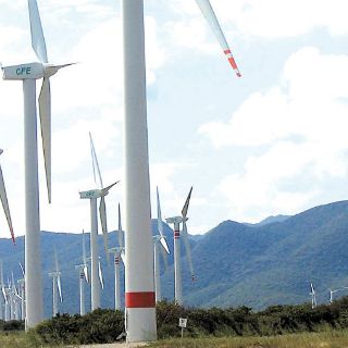 México utiliza un tercio de su energía para producir el resto