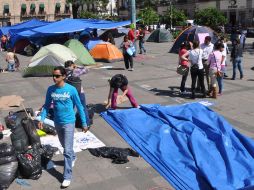 Maestros de la CNTE levantaron el plantón en Plaza Ocampo, en Morelia, tras anunciarse que los normalistas quedarían en libertad. NTX  /