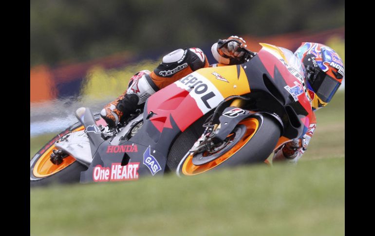 El australiano Casey Stoner se sobrepuso de una caída al comienzo de la sesión. AP  /