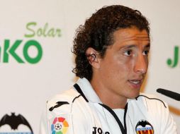 El futbolista jalisciense disputará su primera Copa del Rey con la playera de Valencia. ESPECIAL  /