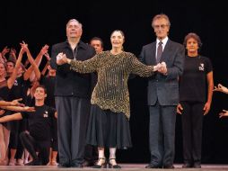 La bailarina Alicia Alonso encabezó el desfile inaugural. AFP  /