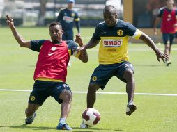 Christian Benítez (der) espera repetir como campeón de goleo en México. MEXSPORT  /