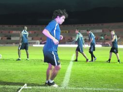 Salvador Cabañas entrenó ayer con los Jaguares de Chiapas, equipo que le hará un homenaje hoy en el partido ante Pumas. MEXSPORT  /