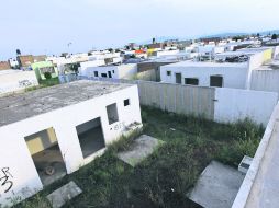 CALLES SILENCIOSAS. Viviendas abandonadas en el fraccionamiento Los Silos, en Tlajomulco de Zúñiga.  /