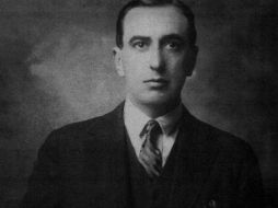 Imagen facilitada por la Fundación Banco Santander del poeta chileno Vicente Huidobro, de quien se publica ''Poesía y creación''. EFE  /