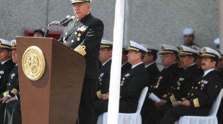 Saynez da mensaje de graduación a elementos navales. NTX  /
