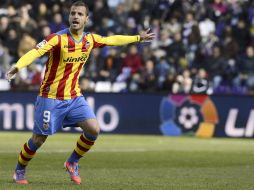 Le fue anulado un gol a Roberto Soldado por estar en fuera de lugar. EFE  /