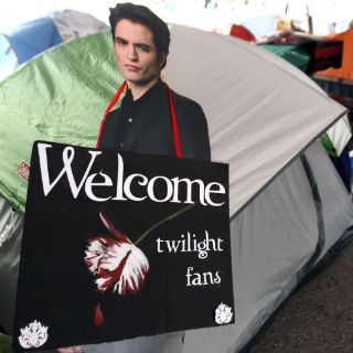 Adiós a fans, ante el alivio de Pattinson y Stewart