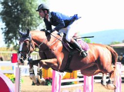 Dominio. Juan Manuel Luzardo se quedó con el título de campeón de toda la temporada en la categoría con altura de 1.40 metros.  /