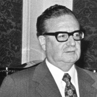 Mis libros reflejan mi decepción con socialismos reales: Ampuero