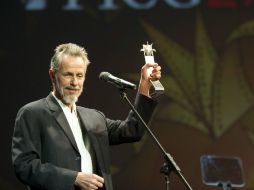 Retes destacó la importancia de reconocer a las personas en vida. ARCHIVO  /