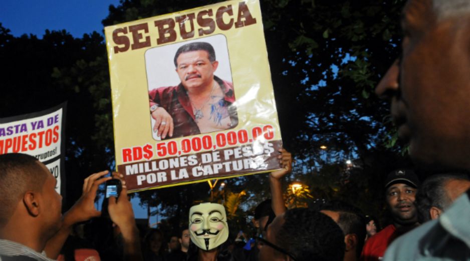 El ''tribunal'' que ''condenó'' a Fernández estuvo integrado por varios jóvenes y el presidente de la CNDH. AP  /