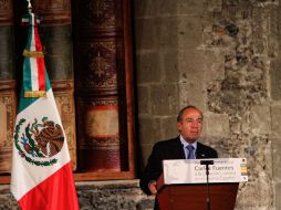 Felipe Calderón enviará al Congreso una iniciativa para cambiar el nombre al país. ARCHIVO  /