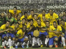 Los brasileños celebran tras ganar el partido el día de ayer ante Argentina. AFP  /