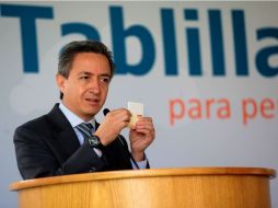 El Banco de México (Banxico) presenta la tablilla de billetes para personas débiles visuales. EL UNIVERSAL  /