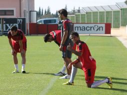 Medios aseguran que el atacante azteca tendrá actividad tras lo mostrado en los entrenamientos. Imagen de Rcdmallorca.es. ESPECIAL  /