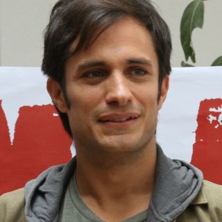 Gael García protagonizará adaptación de ''Ciudades desiertas''