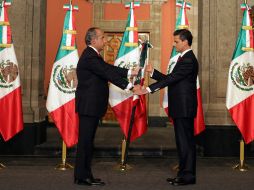 Felipe Calderón y el presidente electo Enrique Peña Nieto durante el evento. ESPECIAL  /