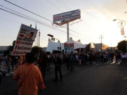 Una manifestación que llegó a unos metros cerca de la sede de la FIL, organizada por la UdeG.  /