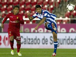 Giovani Dos Santos (i) durante duelo pasado en la Copa del Rey. ARCHIVO  /