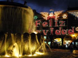 En 2011, se decoraron más de 12 avenidas principales de la zona metropolitana y 13 edificios. ARCHIVO  /