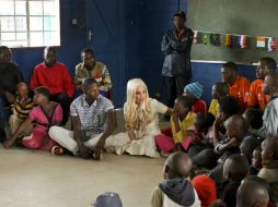 Gaga convivió con niños de una escuela primaria. @ladygaga  /