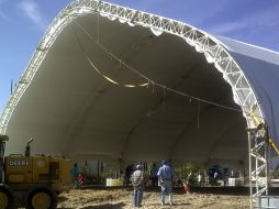 La pista mide 600 metros cuadrados y el pasillo de nieve artificial tendrá una extensión de mil 200 metros cuadrados.  /