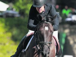 Javier Fernández, en lomos de ''Anelka'', logró hacer una primer fase limpia y terminar en su segunda vuelta con un tiempo de 27.88.  /