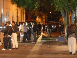 A la escena del crimen acudió personal del Semefo, quienes iniciaron las investigaciones en el caso. ARCHIVO  /