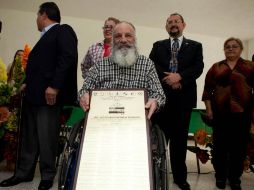 Hugo Monroy recibe el Premio Benito Juárez a la Solidaridad con las Personas con Discapacidad.  /