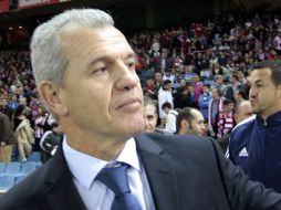 Javier Aguirre espera reforzar su equipo para salir de zona de descenso. ARCHIVO  /