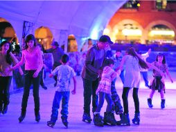 Equilibrio. Principiantes y avanzados tienen la misma oportunidad de disfrutar de las pista en el Centro Histórico de Zapopan.  /