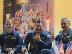 Los integrantes de la próxima expedición a la Estación Espacial Internacional. EFE  /
