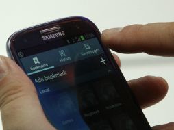 El martes, Samsung dijo que descartaría su demanda para frenar las ventas de algunos productos de la firma de la manzana. ARCHIVO  /