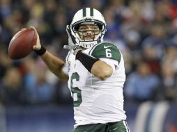 Durante el partido en Tennessee, lanzó cuatro interceptaciones y únicamente consiguió un pase de anotación. REUTERS  /