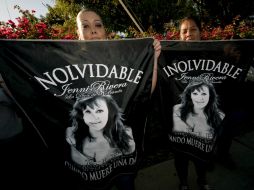 Hoy fueron muchos los fans que acudieron a despedir a Jenni al panteón, pero no ocurrió el sepelio. XINHUA  /