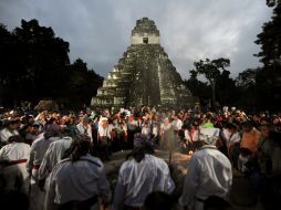 La ceremonia Oxlajuj Ak'abal dio inicio a un nuevo ciclo lleno de esperanza. AFP  /