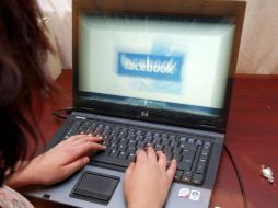 Los mexicanos gastan en promedio 7.5 horas en las redes sociales. ARCHIVO  /